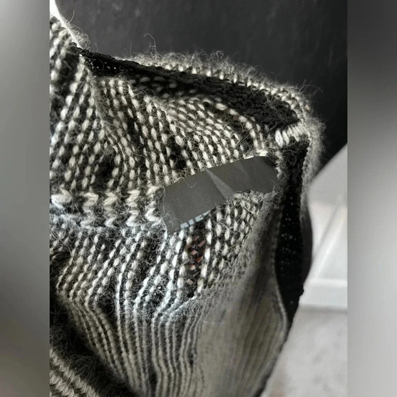 Soft Grey Long Sweater | Size M (approx) - Picture 8 of 8